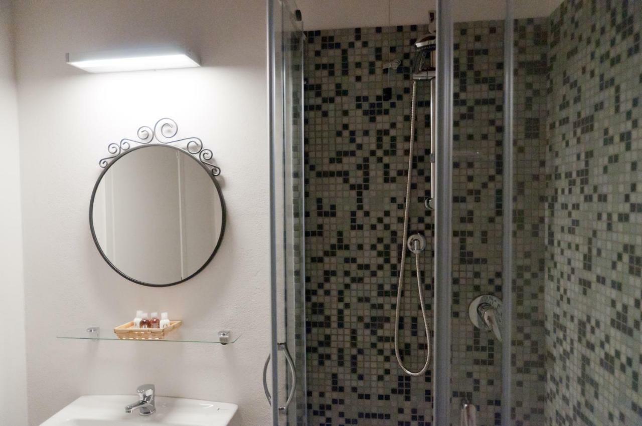 Casale Del Sole Garda Bed & Breakfast Monzambano Ngoại thất bức ảnh