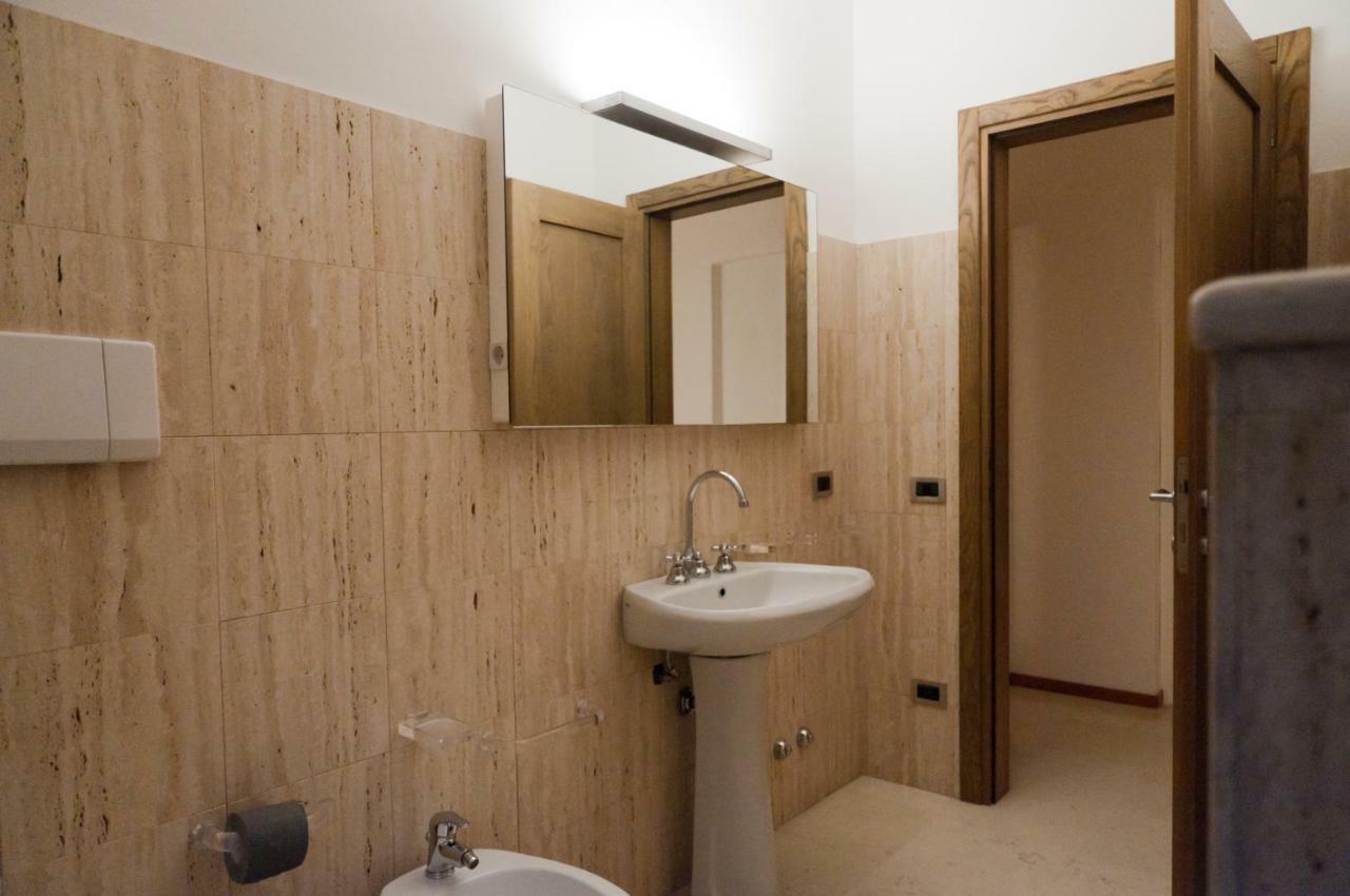 Casale Del Sole Garda Bed & Breakfast Monzambano Ngoại thất bức ảnh