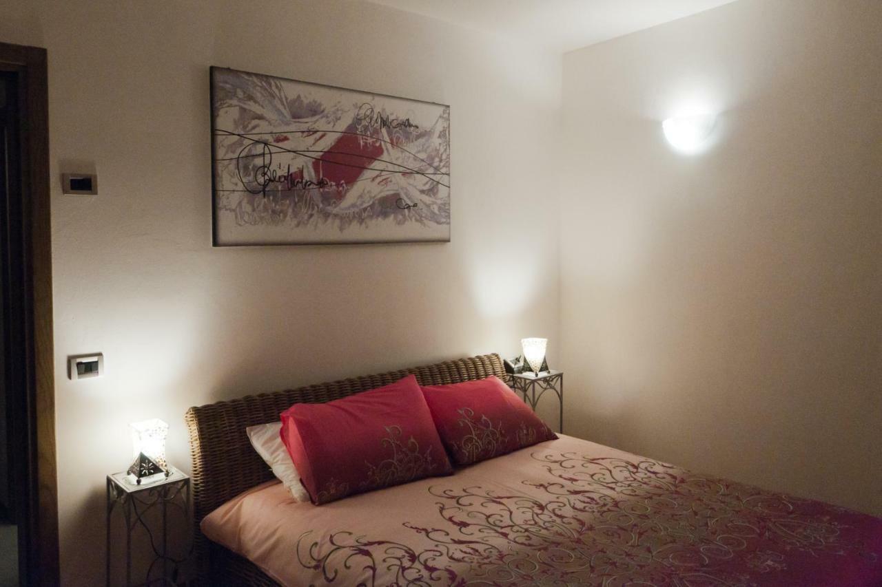 Casale Del Sole Garda Bed & Breakfast Monzambano Ngoại thất bức ảnh