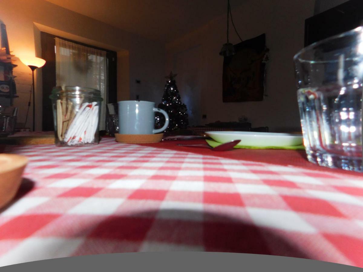 Casale Del Sole Garda Bed & Breakfast Monzambano Ngoại thất bức ảnh