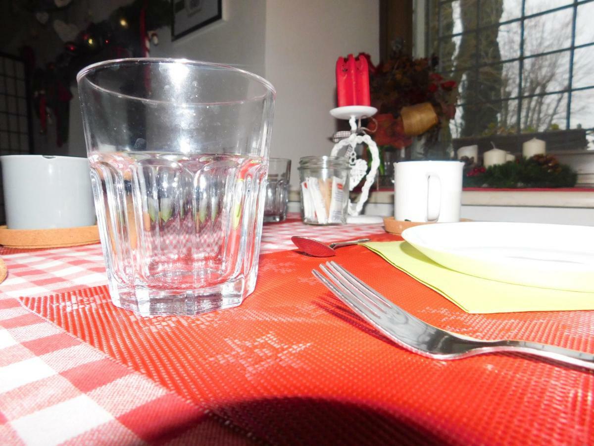Casale Del Sole Garda Bed & Breakfast Monzambano Ngoại thất bức ảnh