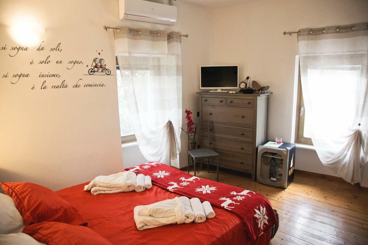 Casale Del Sole Garda Bed & Breakfast Monzambano Ngoại thất bức ảnh