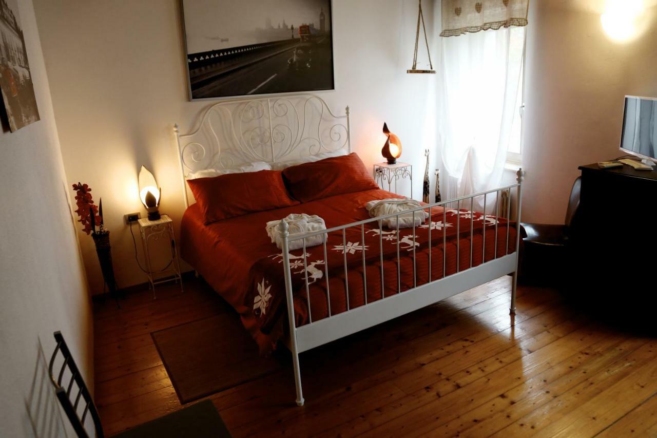 Casale Del Sole Garda Bed & Breakfast Monzambano Ngoại thất bức ảnh